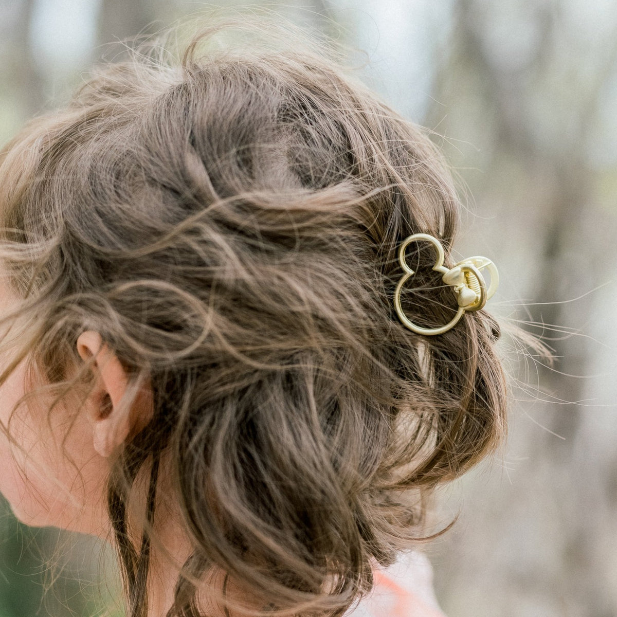 Gold Minnie Claw Clip | Happiest Place Collection