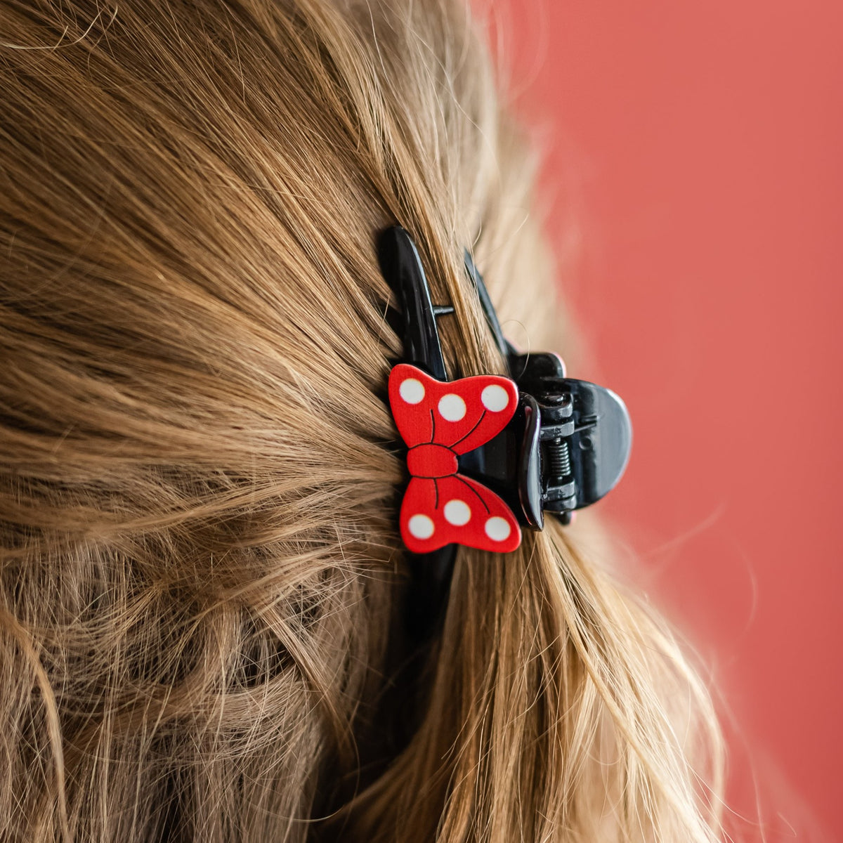 Black Minnie Claw Clip | Happiest Place Collection