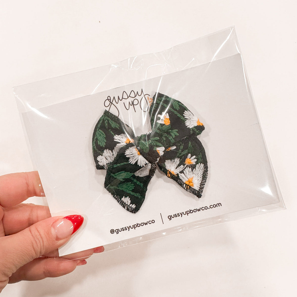 June 24 Daisy Whimsy Bow