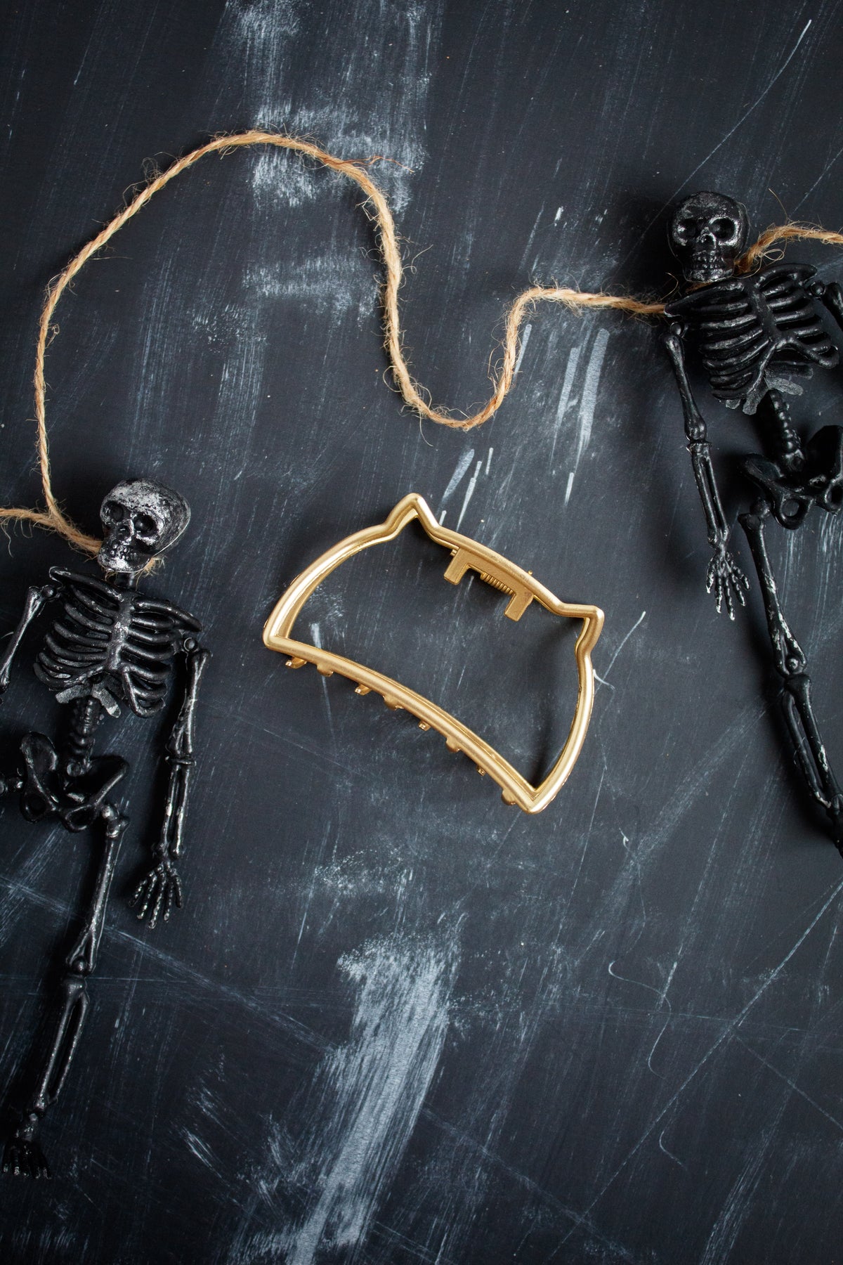 Gold Kitty Claw Clip | Halloween 24 Collection