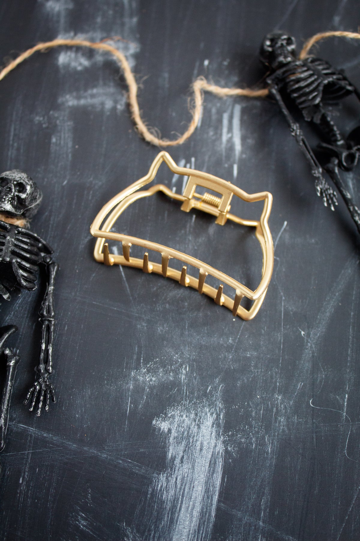 Gold Kitty Claw Clip | Halloween 24 Collection