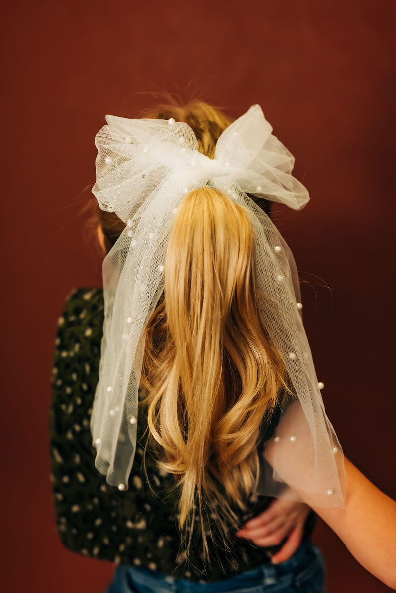 January 25 White Pearl Tulle Oversized Bow