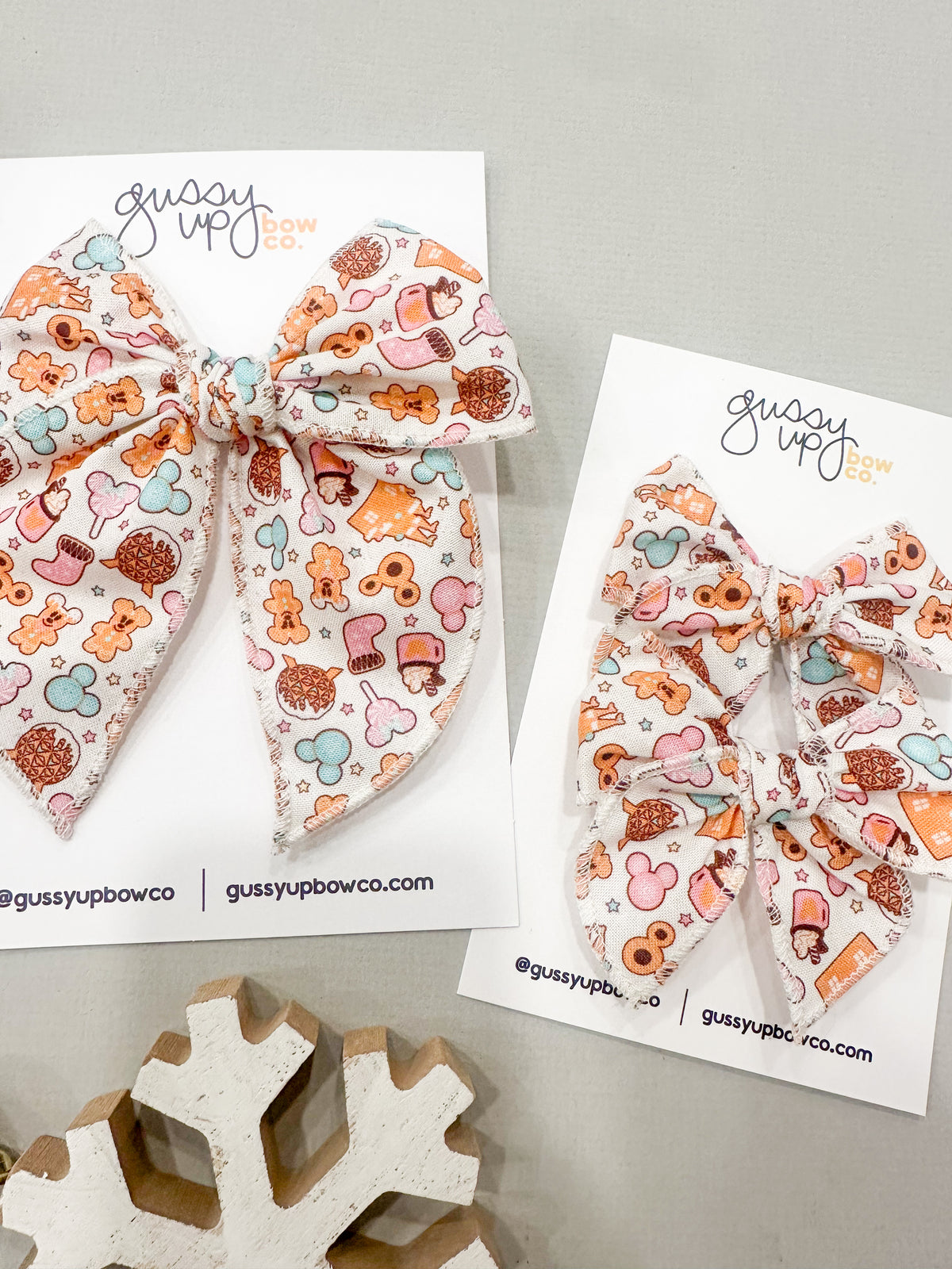 Gingerbread Mouse Whimsy Bow | Christmas 24 Collection