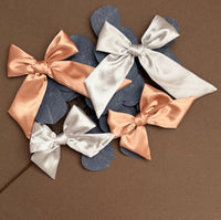 Silver Silky | Classic Bow