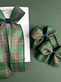 A Preppy Christmas Ribbon Bow