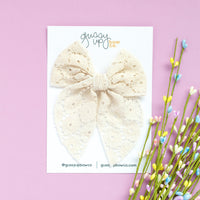 Cream Lace | Whimsy Bow