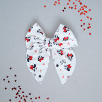 Heart Hands Minnie | Whimsy Bow | Happiest Place Collection