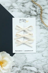 Cream Tiny Bow Set