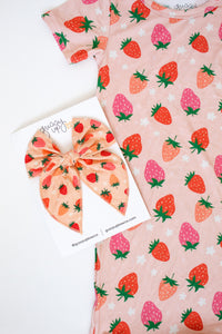 Strawberry | Whimsy Bow | Tutti Fruity Collection