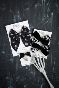 Bow Skeleton Clip | Halloween 24 Collection