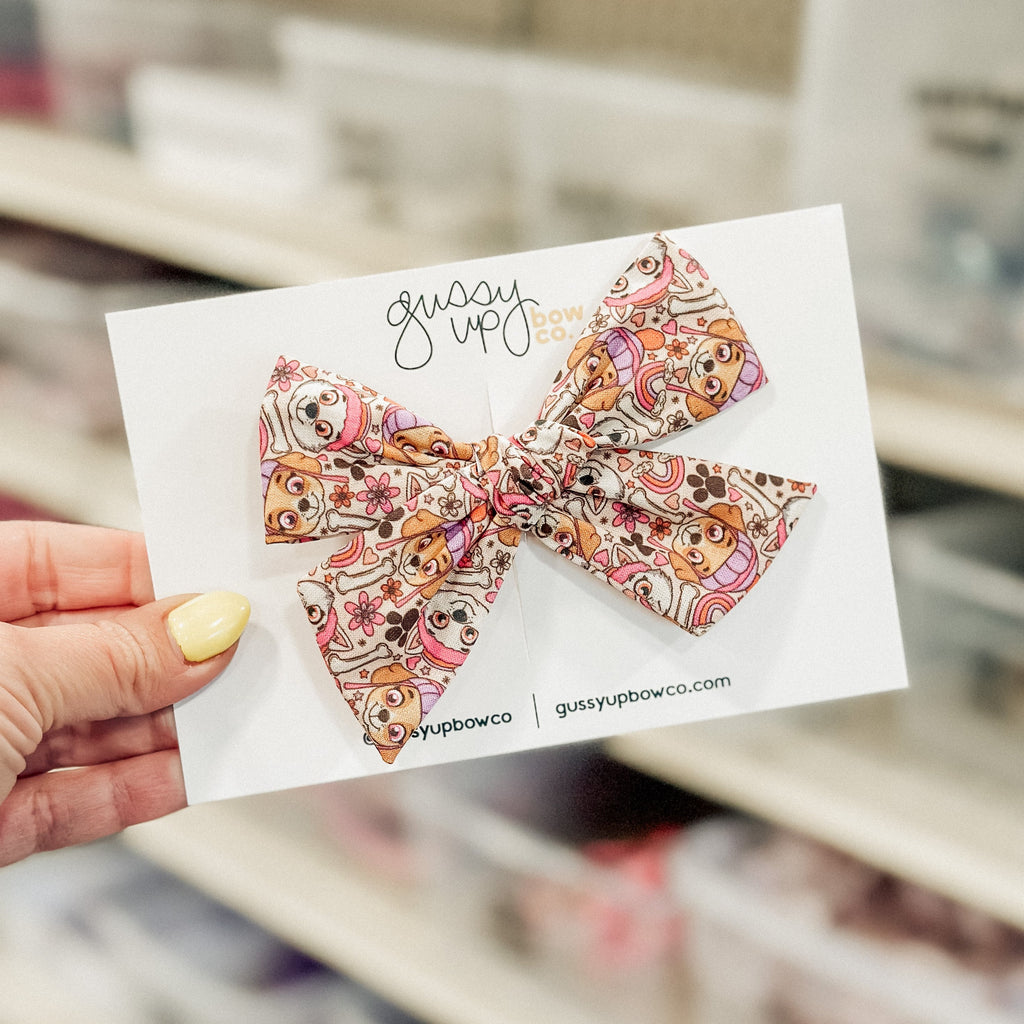 GussyUpBowCo Girl Pups | Classic Bow | Happiest Place Collection Mini / Alligator Clip