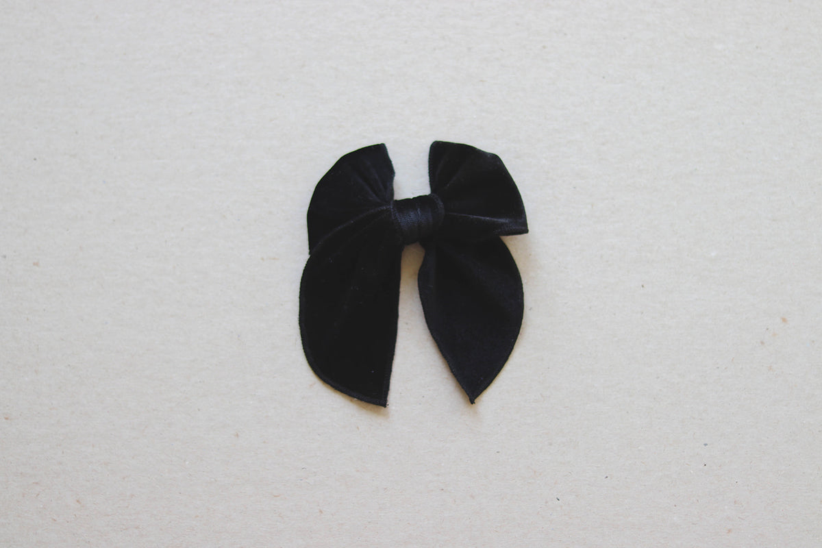 Black Velvet | Whimsy Bow